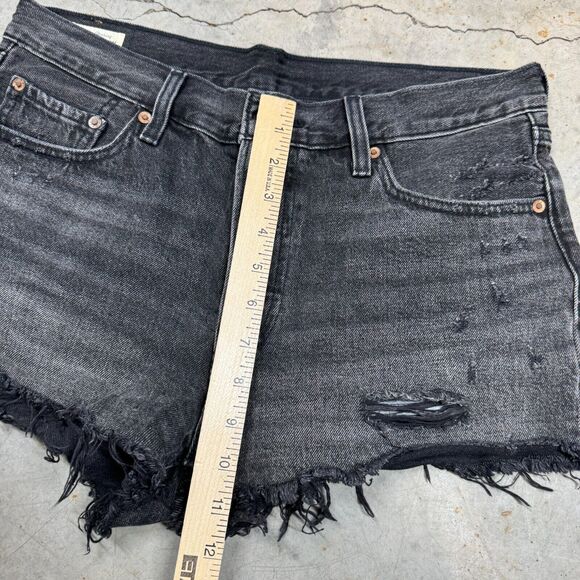 Levis Womens Premium 501 Original Shorts Black Denim Cut Off 32 Waist Distressed - Picture 6 of 12